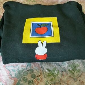 Small women’s Miffy hoodie